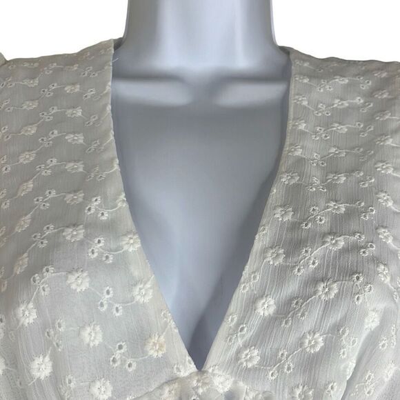 Idem Ditto White Eyelet Floral Crop Top Small Peplum Ruffle Sleeve Plunge Neck - Picture 3 of 11
